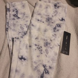NWT Yogalicious LUX Leggings